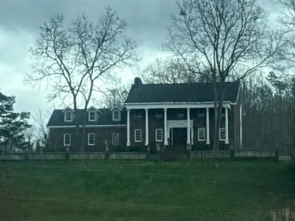 525 Doyle Ln, Wildwood, GA 30757