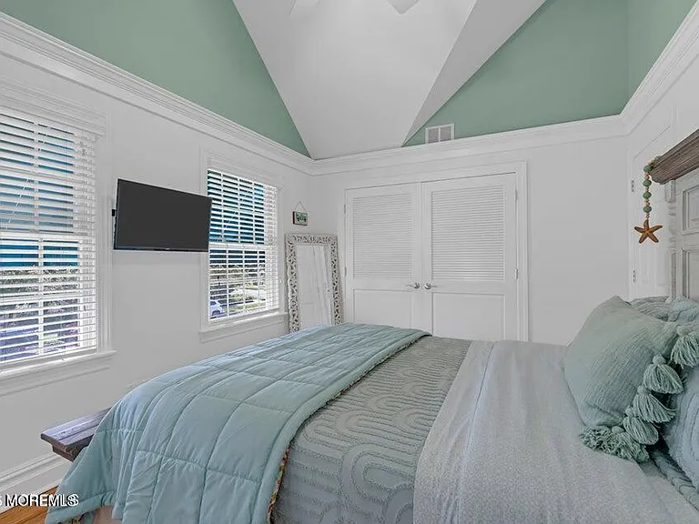 101 Neptune Pl — Photo 37