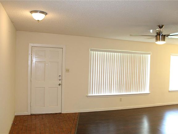 5th image of 918 British Blvd