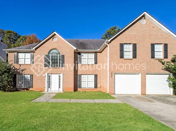 6521 Carriage Ln, Stone Mountain, GA 30087