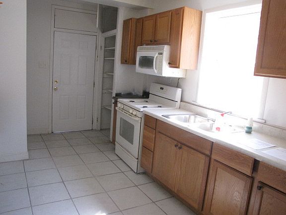 5th image of 6107 S Washtenaw Ave