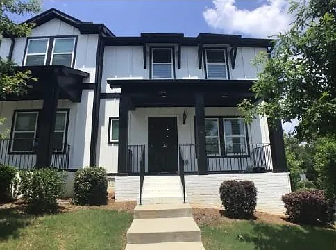 4 bed, 3.5 bath, 2247 sqft, $2,695 — Photo 2