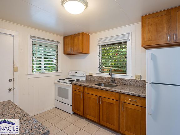 3rd image of 428 Launiu St #428