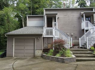 14979 Boones Way, Lake Oswego, OR