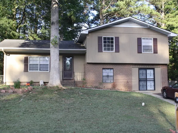 6465 Buckhurst Trl, College Park, GA 30349