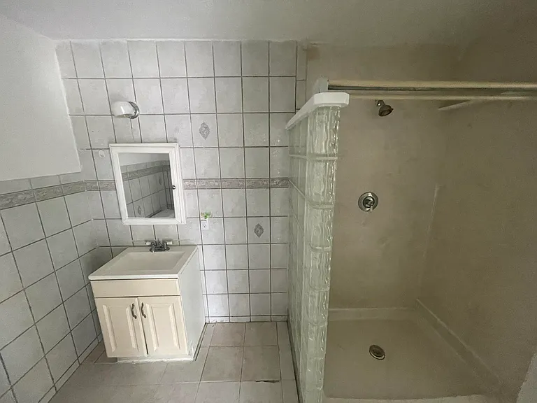 2819 Polk St #B — Photo 4
