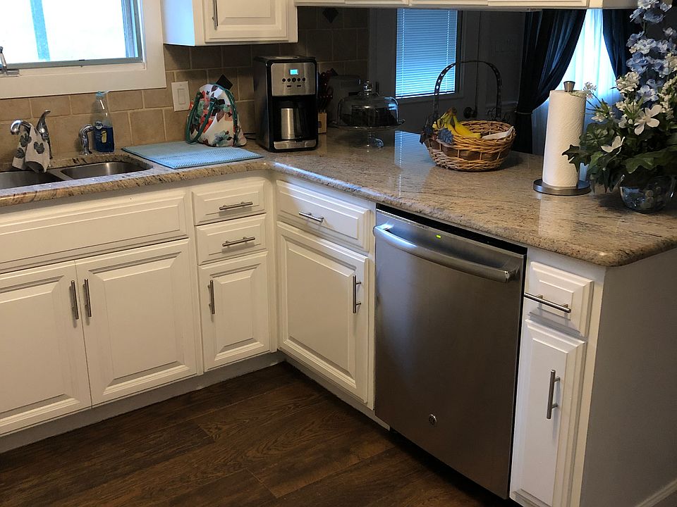 2nd image of 156 Maple Ave