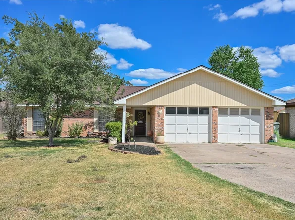 4405 Northwood Dr, Bryan, TX 77803