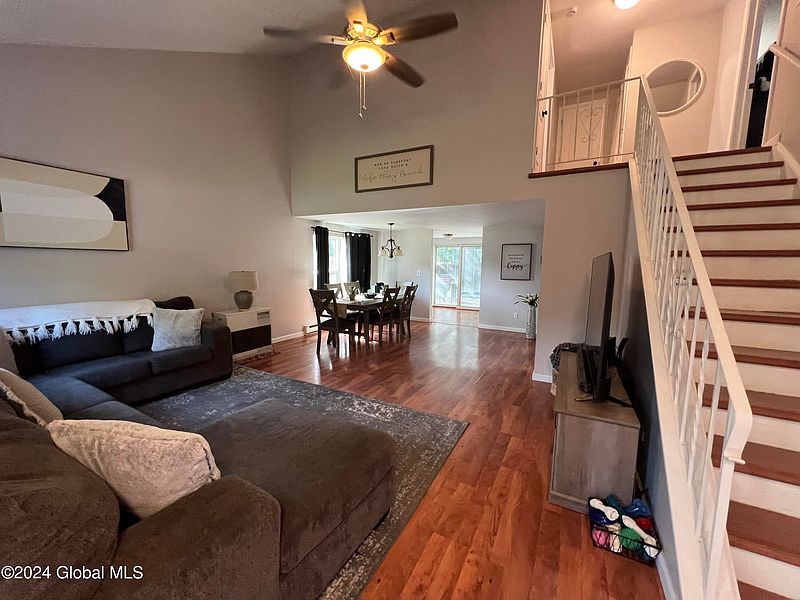 2nd image of 92 Thimbleberry Road