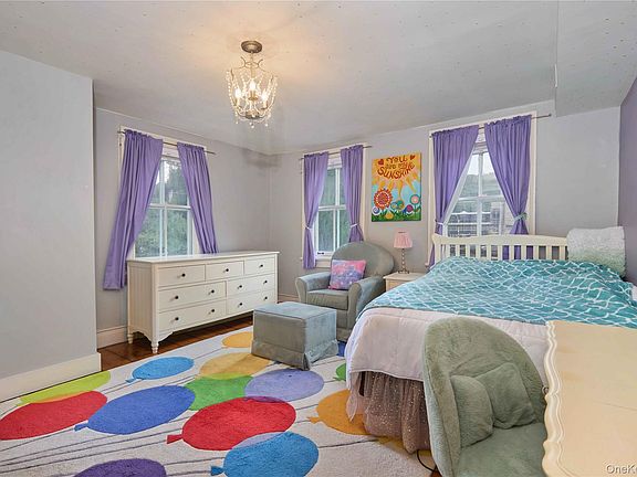 3rd image of 1641 Northern Boulevard