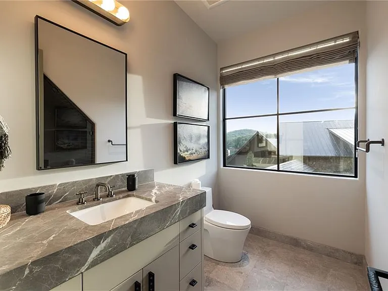 725 Rocky Point Dr — Photo 117