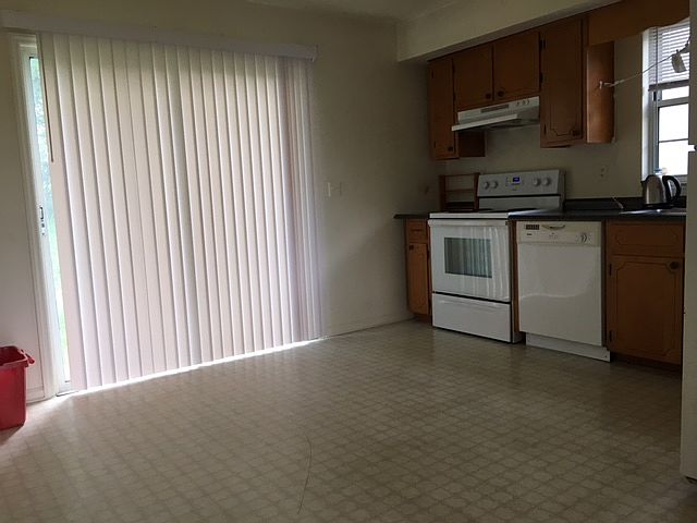 2nd image of 709 Palatine Ave