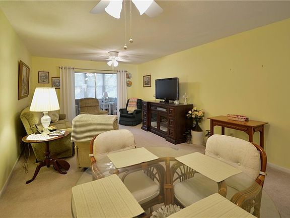 4th image of 600 Glennes Ln APT 207