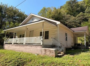 207 Crum Hollow Rd, Fort Gay, WV 25514
