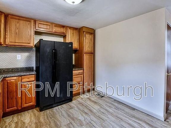 3rd image of 2624 Lynnhaven Dr