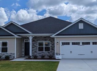 715 Greenwich Pl, Richlands, NC 28574