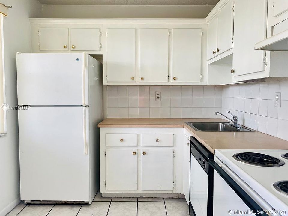 1st image of 9460 Fontainebleau Blvd APT 423