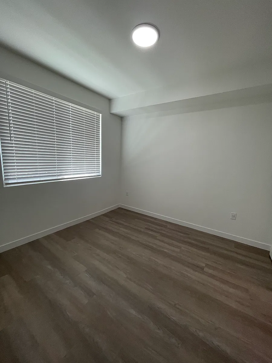Building Photo - 15428 NW 2nd Ave #C21
