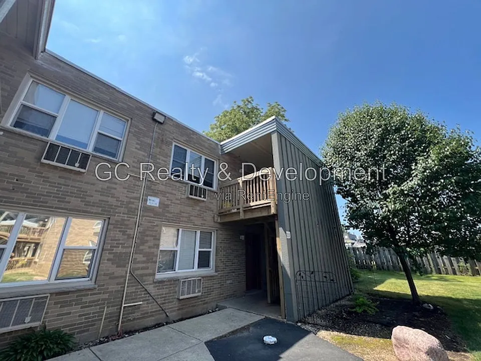 233 Uteg St #5