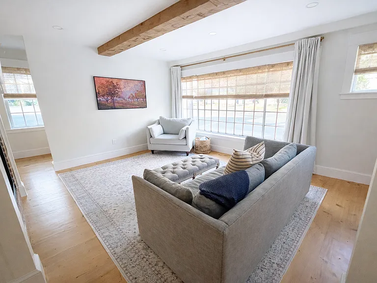 14 Sugarloaf St — Photo 10
