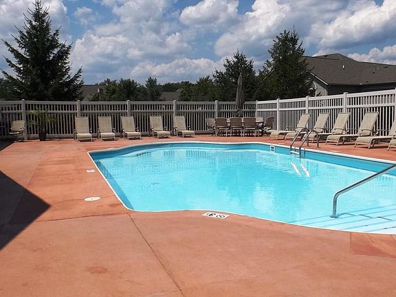 3rd image of 144 Jamie Lynn Cir