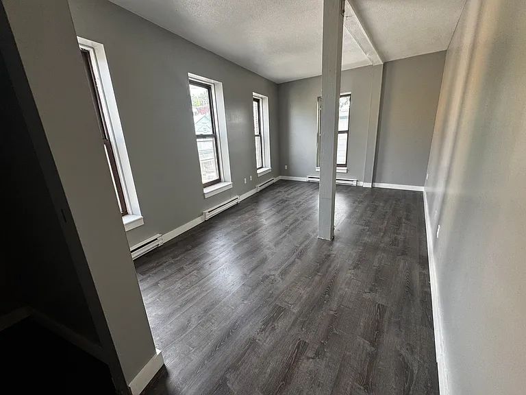 348 Main St #221 — Photo 5