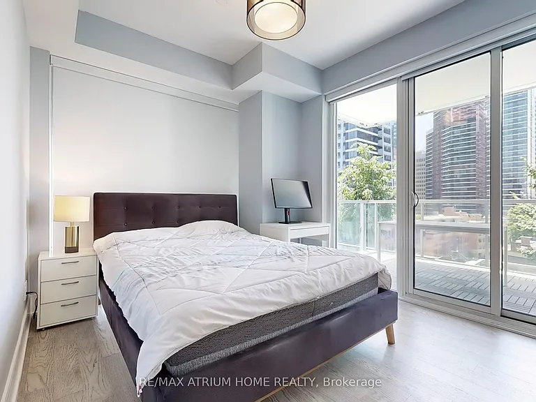 1 Gloucester St #715 — Photo 22