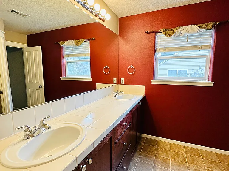 6048 NE Birch St — Photo 14