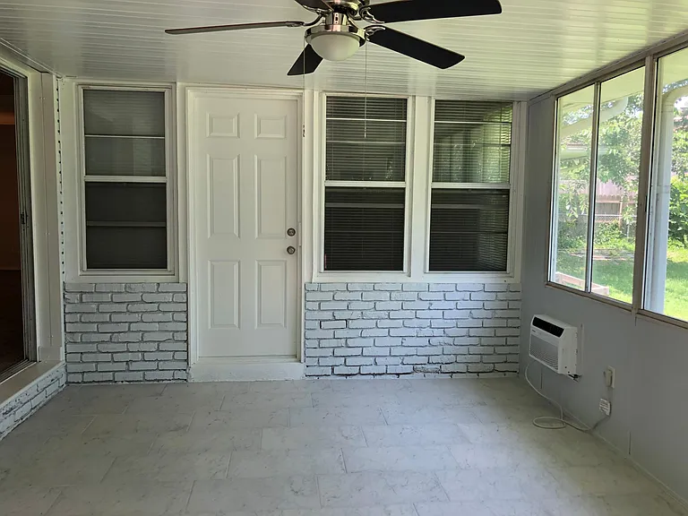 5001 NW 61st St — Photo 25
