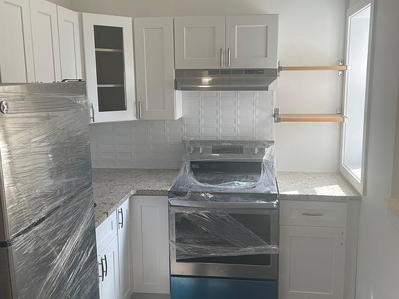 2nd image of 2244 N Woodstock St Floor 2