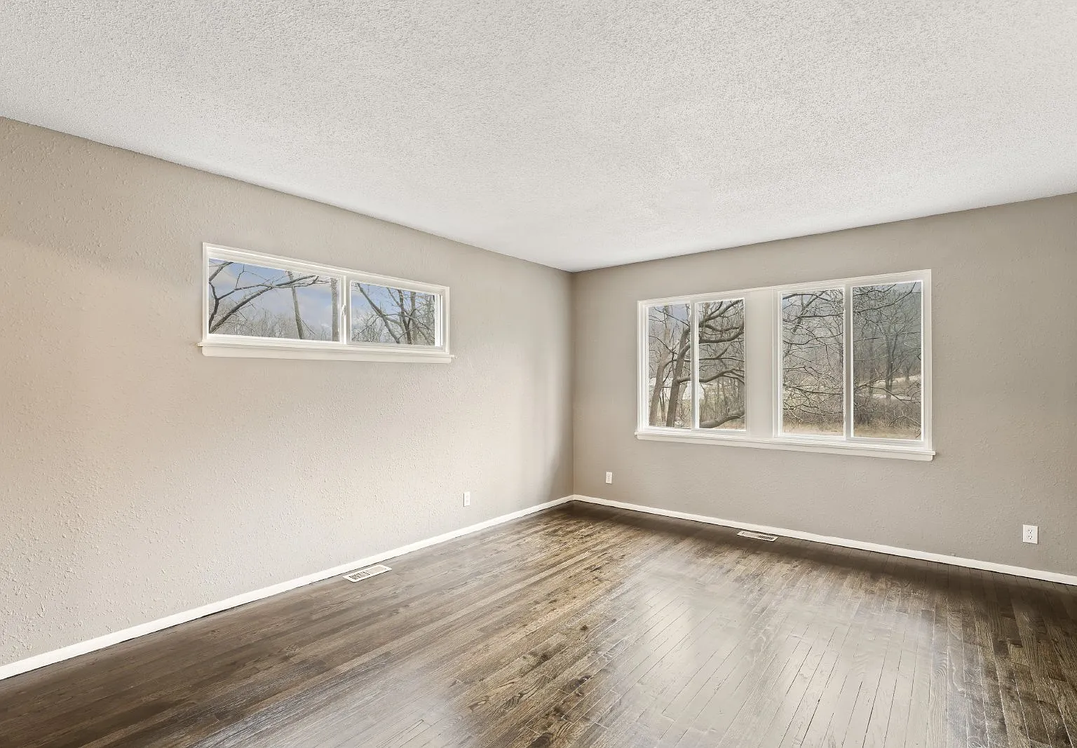 3 bed, 2.0 bath, 1186 sqft, $1,795 — Photo 3