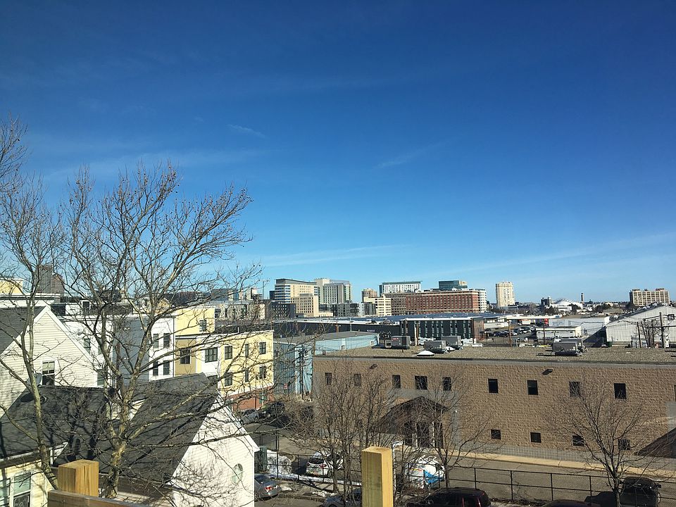2nd image of 260 Bolton St APT 3
