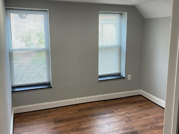 2nd image of 1211 Poplar Grove St #2B-600-2B