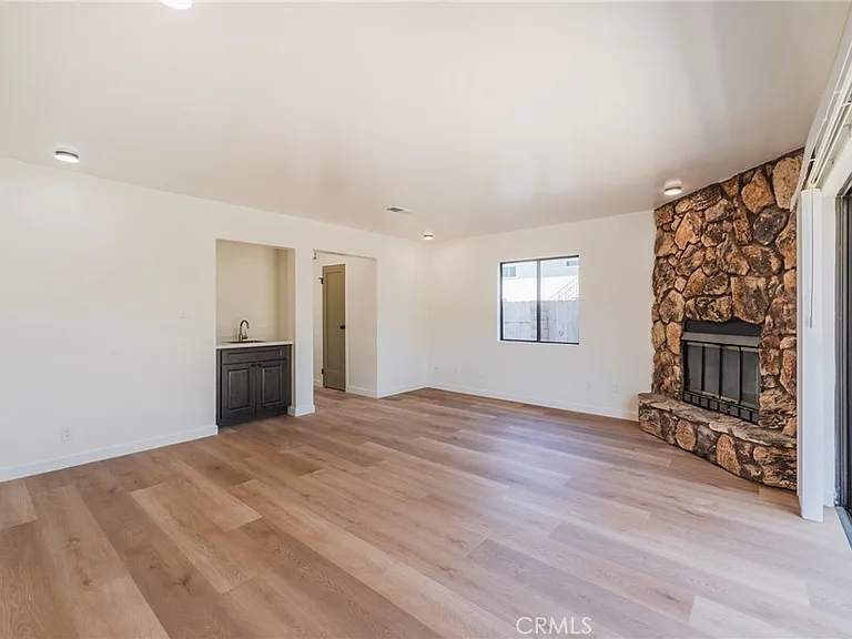 18326 Mansel Ave — Photo 10