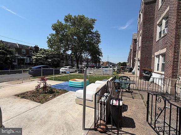 2nd image of 6428 Marsden St