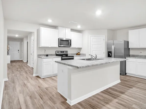 1760 Paisleigh Dr, Pensacola, FL 32534