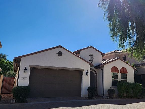 2nd image of 1913 W Grand Canyon Dr