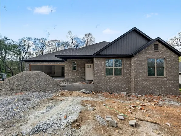 17 Ironside Ln, Bella Vista, AR 72715