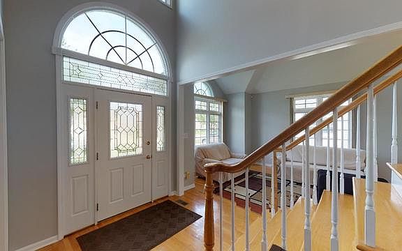 5th image of 951 Carlow Dr