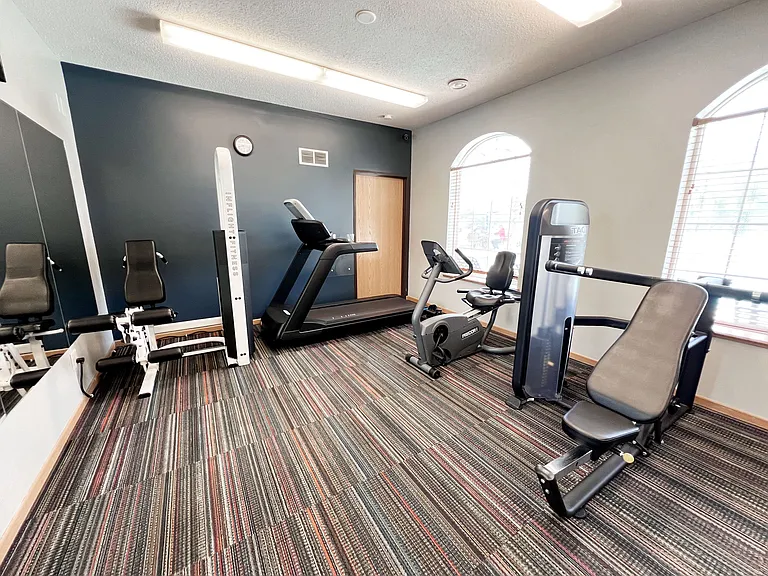 Eagle Creek Townhomes — Photo 8