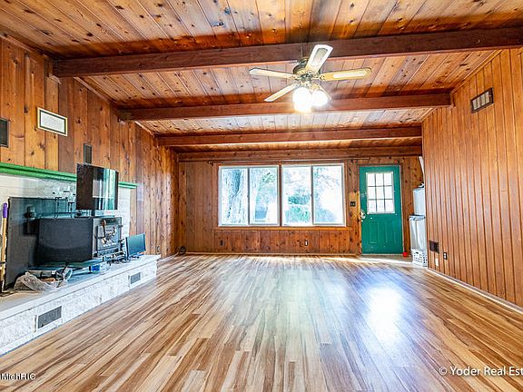 4th image of 4627 Starlite Ave