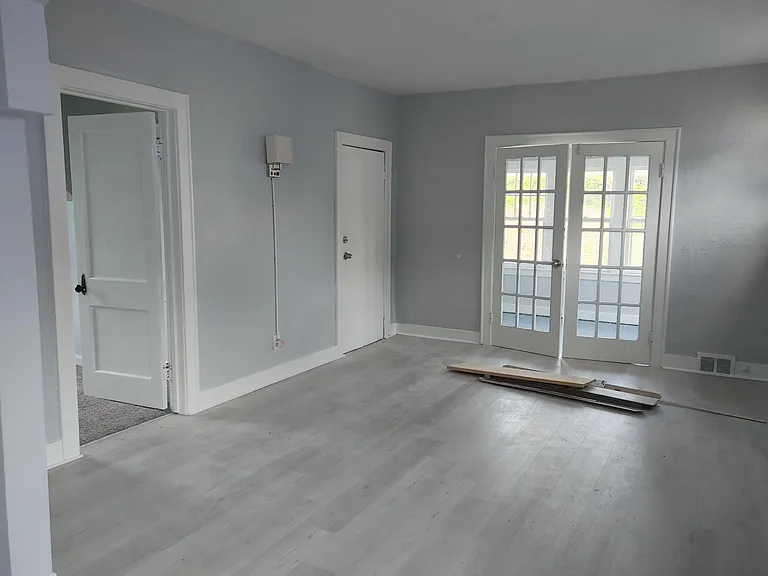 15 N Central Ave #1 — Photo 5