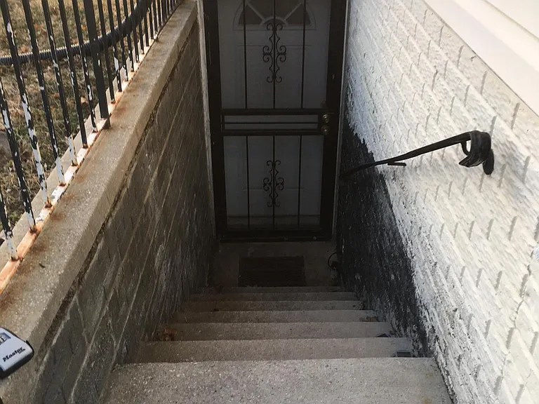 5909 Plata St — Photo 10
