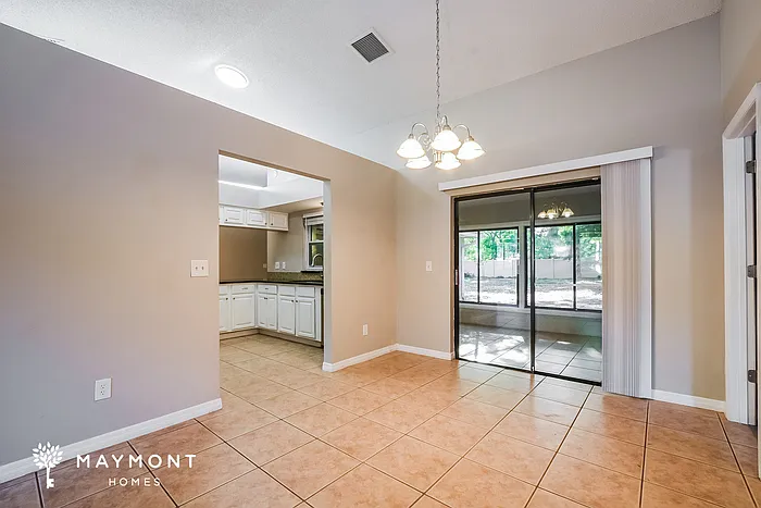 144 Dublin Dr — Photo 5