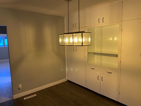 5th image of 9429 83rd St NW