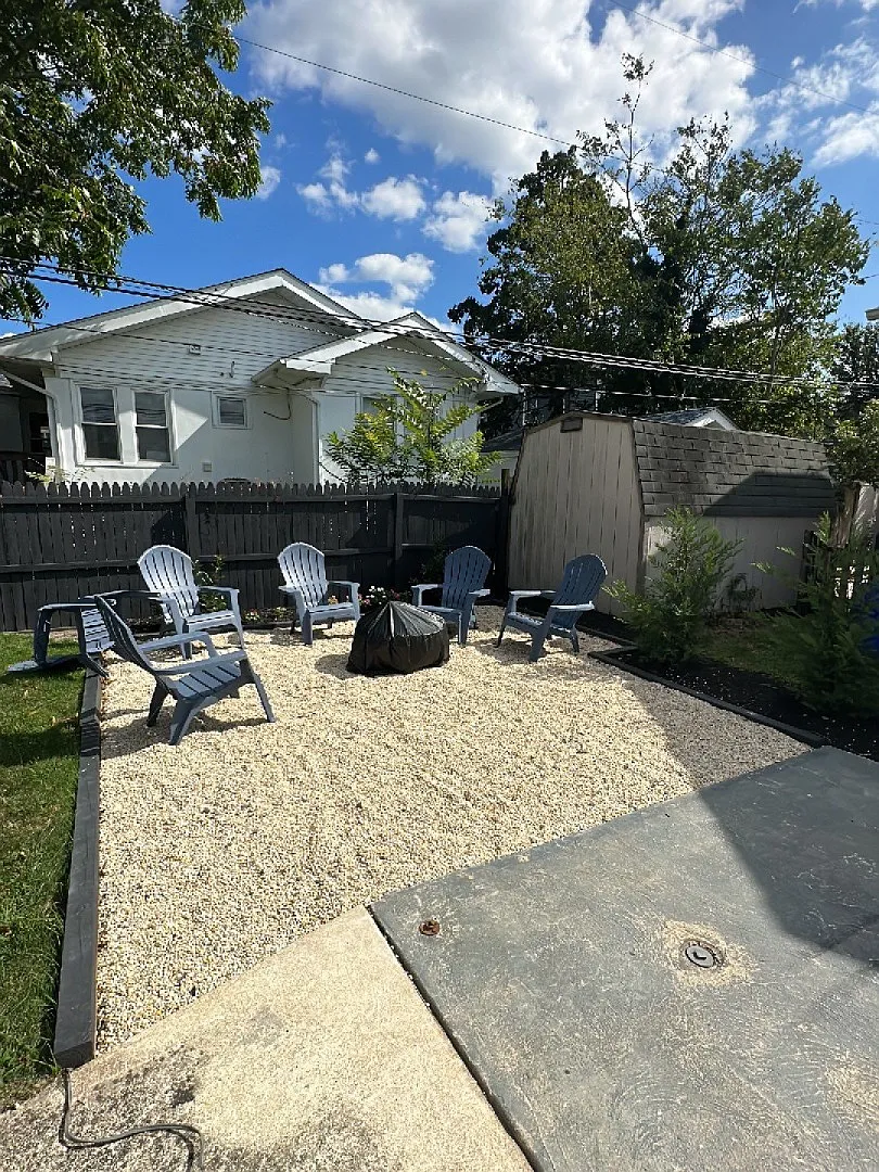 208 Florence Avenue — Photo 3
