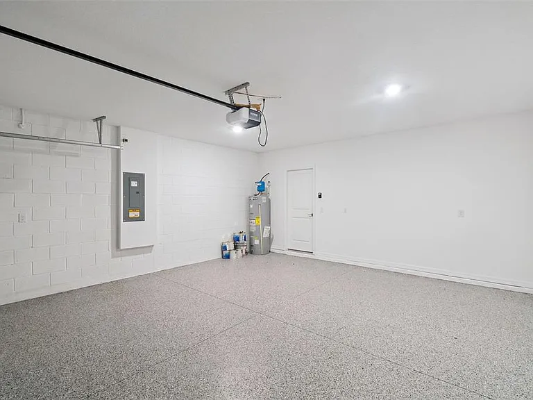 4904 Bluebell Ct — Photo 30