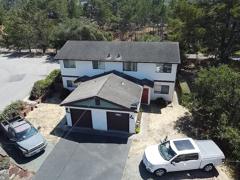 3 bed, 2.5 bath, $3,300 — Photo 3