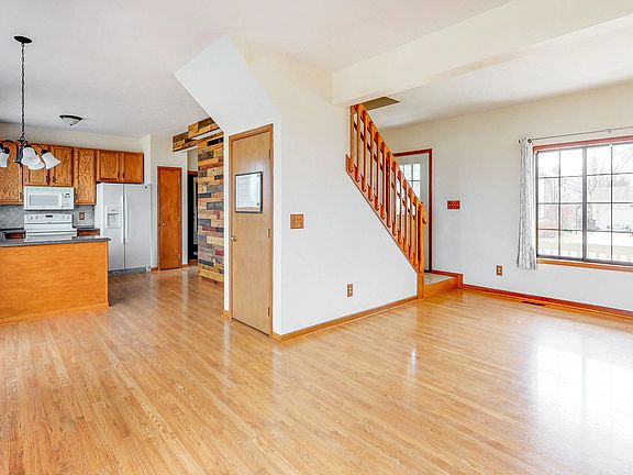 5th image of 2547 Sunny Creek St SE