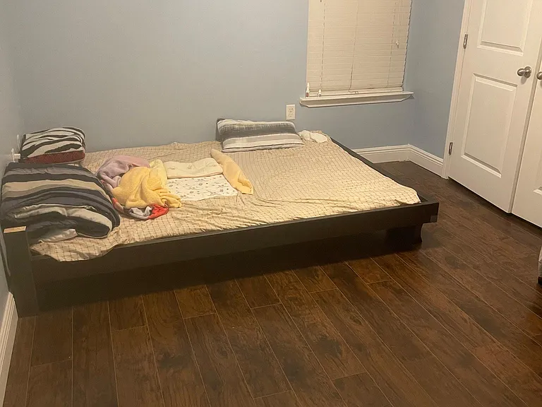 702 Hazel Dr — Photo 2